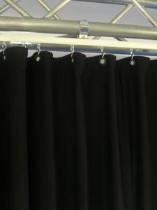 Backdrop Vorhang 6m x 3m in schwarz, heavy Molton 340g